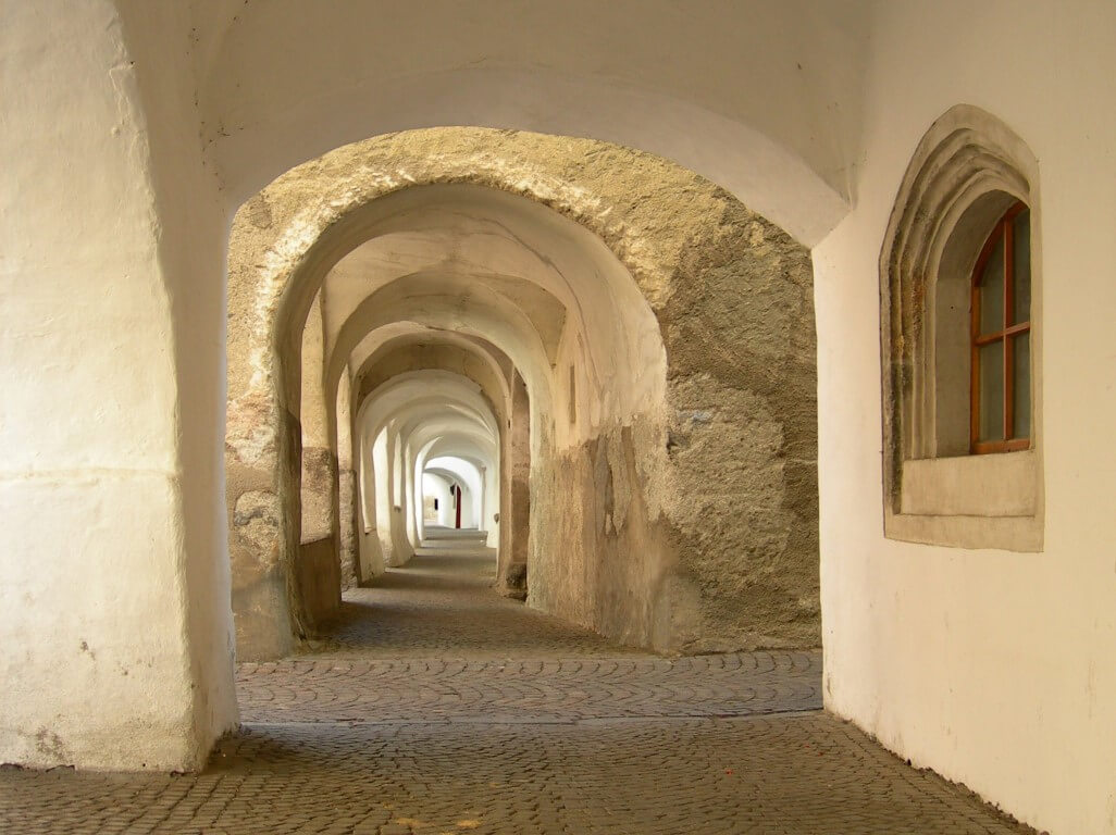 Barilari_Luca_I portici di Glorenza_2009